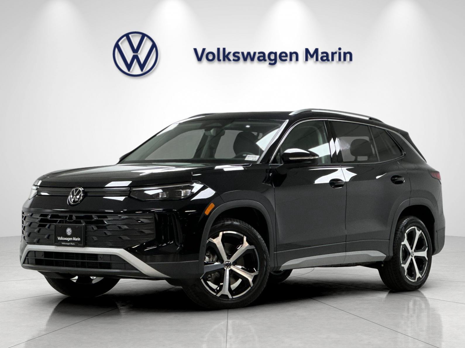 New 2026 Volkswagen Tiguan SE AWD/4WD image 1