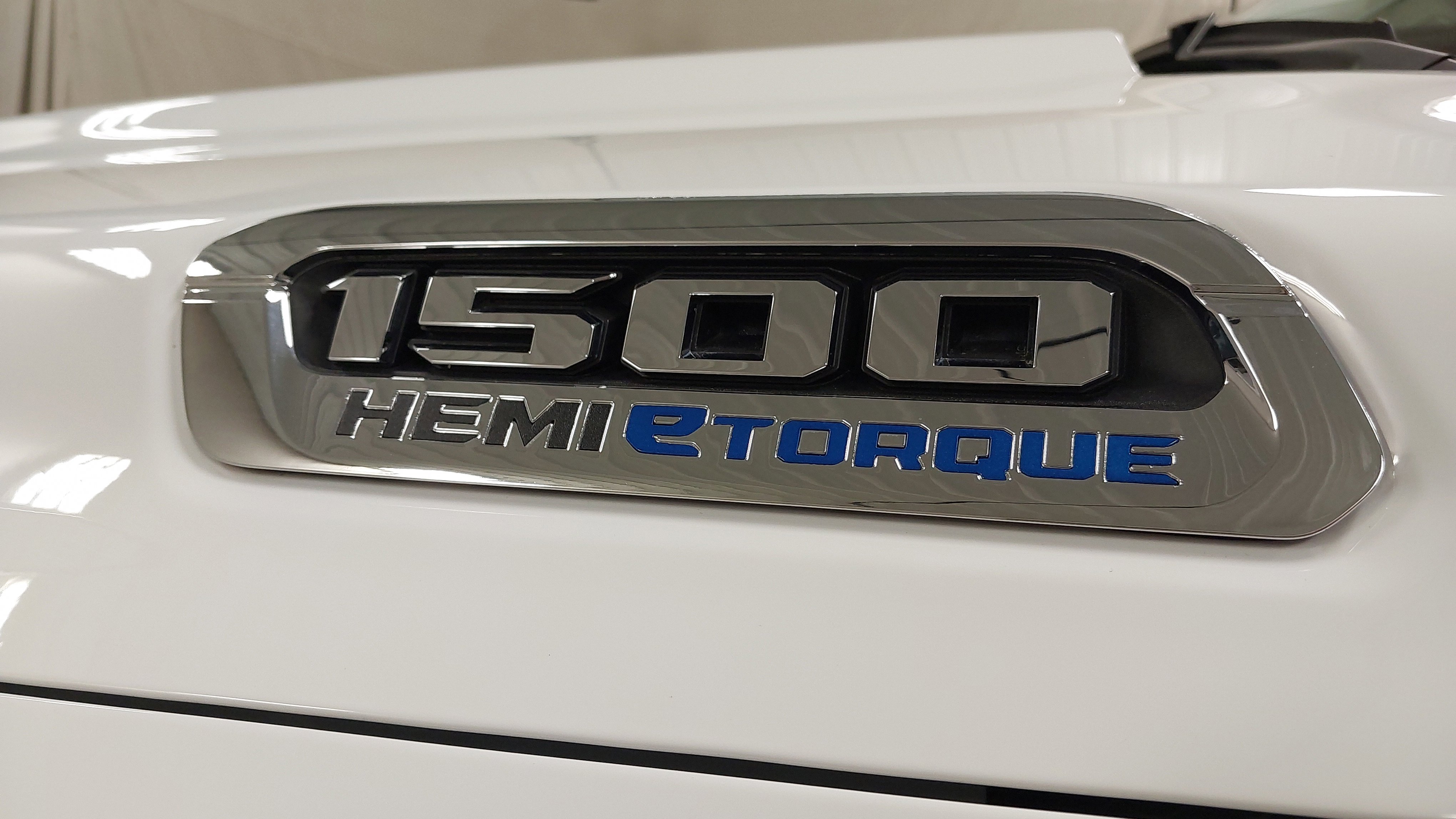 Used 2023 RAM 1500 Limited image 32