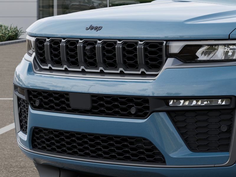 New 2026 Jeep Grand Cherokee Limited AWD/4WD image 18