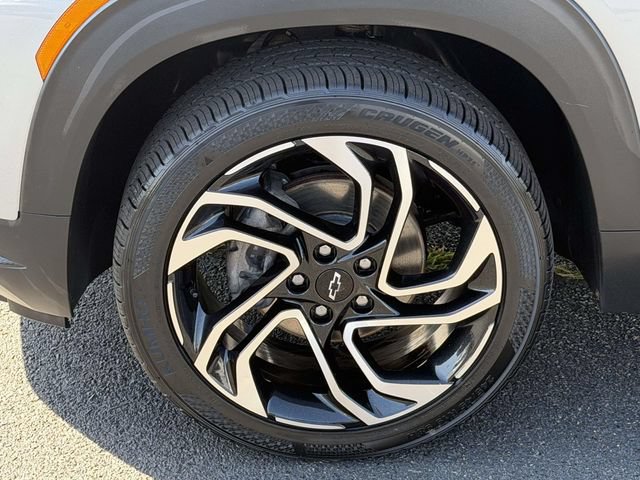 Used 2025 Chevrolet TrailBlazer RS AWD/4WD image 5