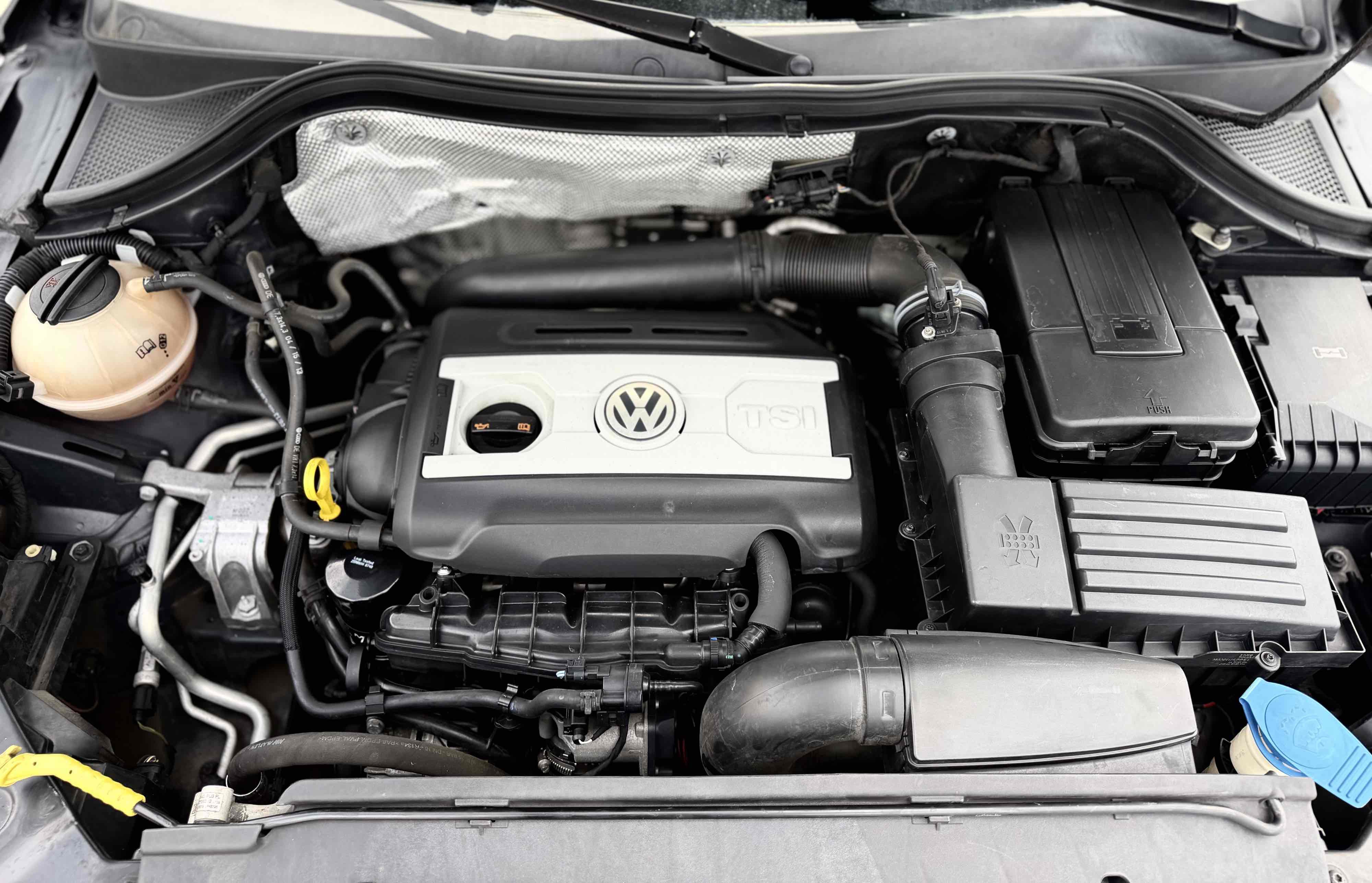 Used 2013 Volkswagen Tiguan SE FWD image 37