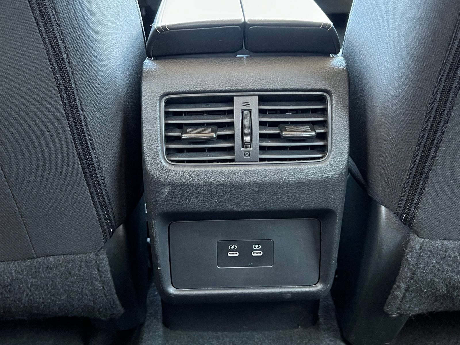 Used 2024 Nissan Rogue SV FWD image 31