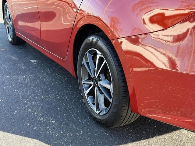 Used 2023 Kia Forte LXS w/ LXS Technology Package image 6
