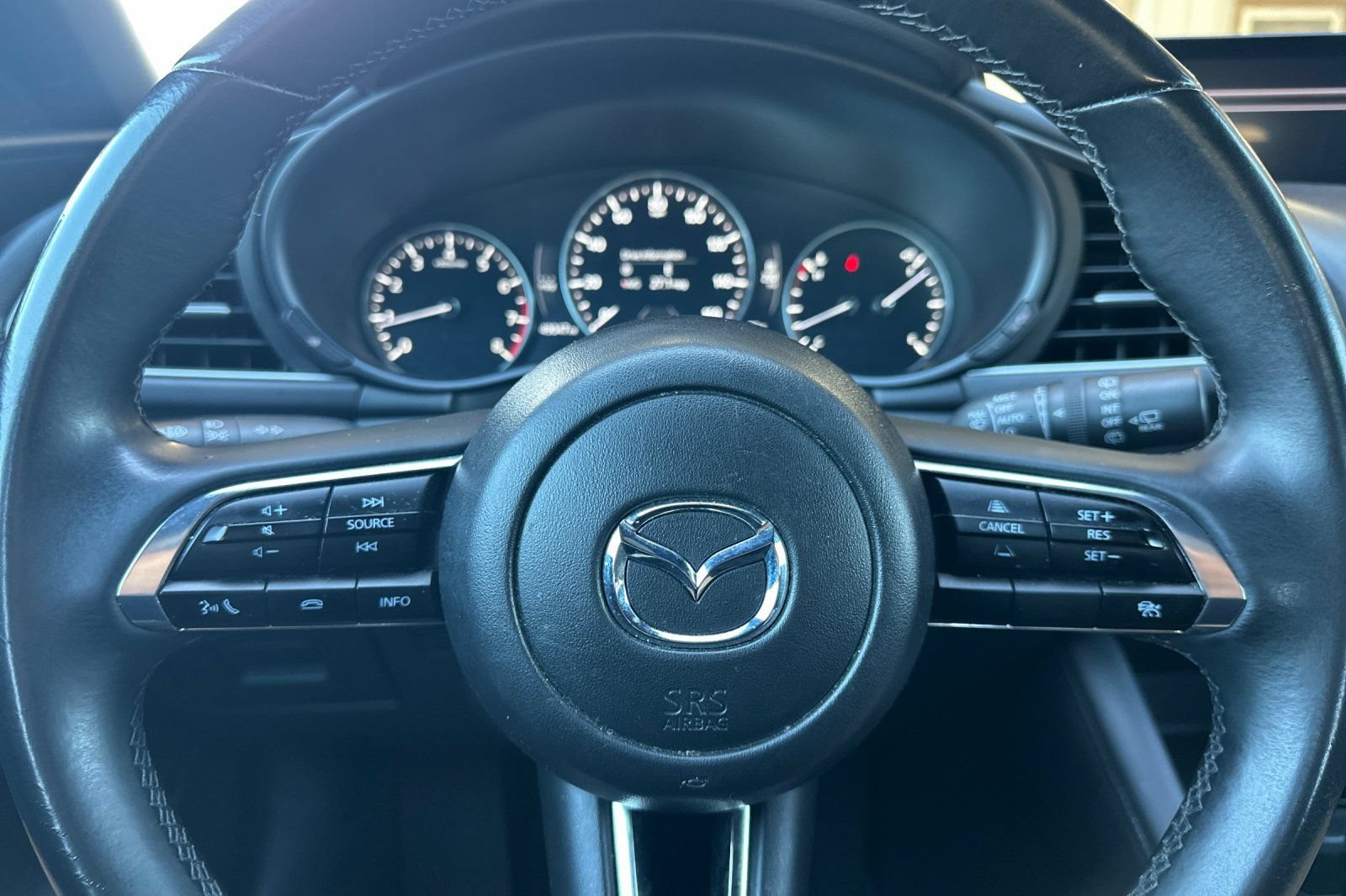 Used 2024 MAZDA MAZDA3 s FWD image 21