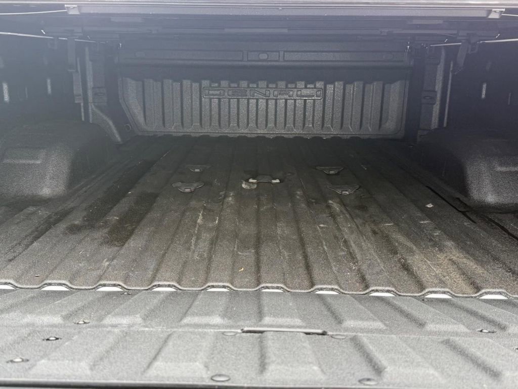 Used 2024 GMC Sierra 2500 Denali w/ Denali Reserve Package image 5