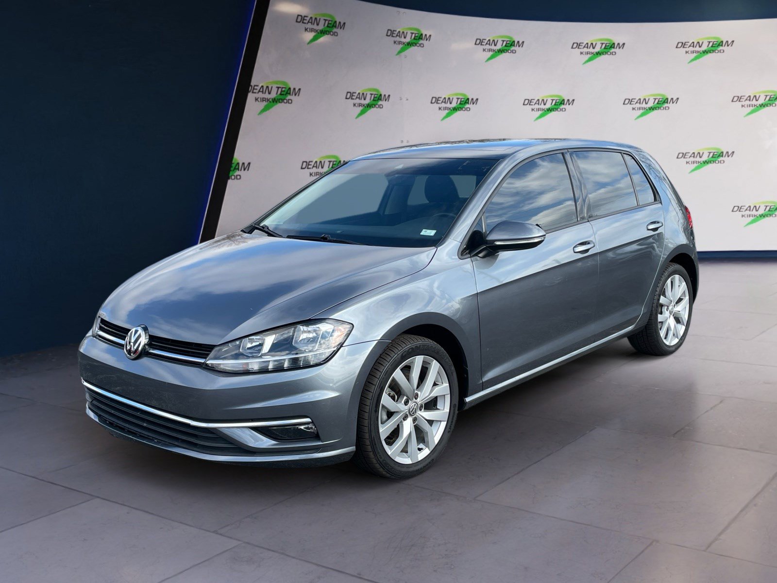 Used 2019 Volkswagen Golf SE w/ Driver Assistance Package image 3