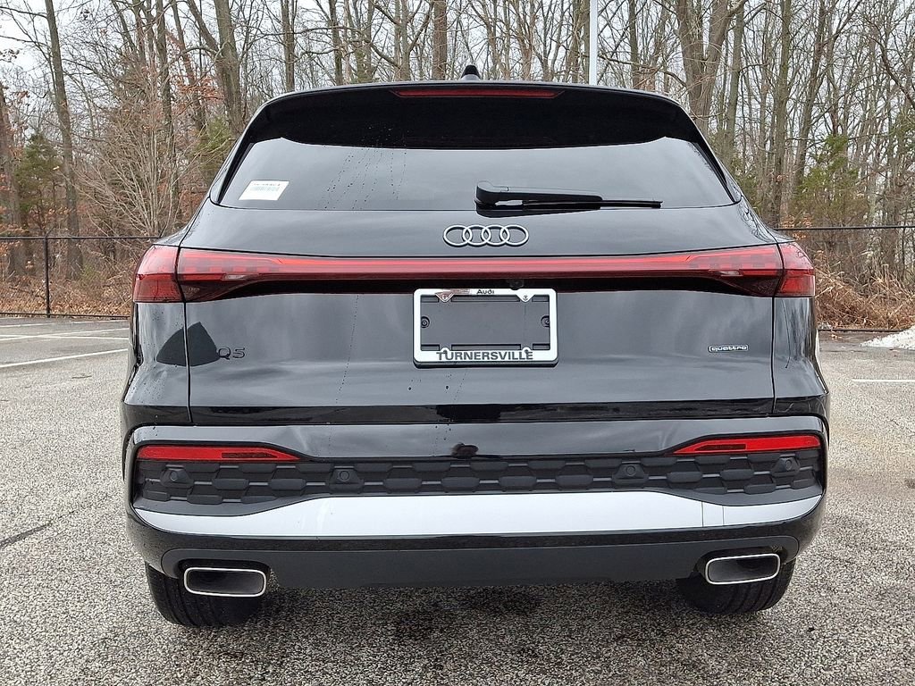 Used 2025 Audi Q5 2.0T Premium w/ Convenience Package image 5