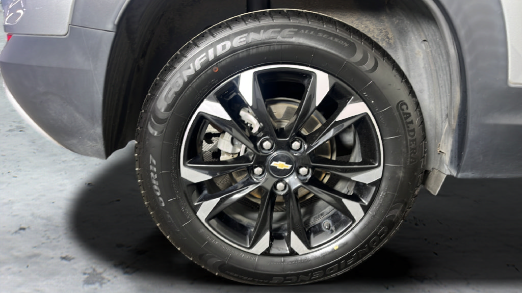 Used 2023 Chevrolet TrailBlazer LT AWD/4WD image 48