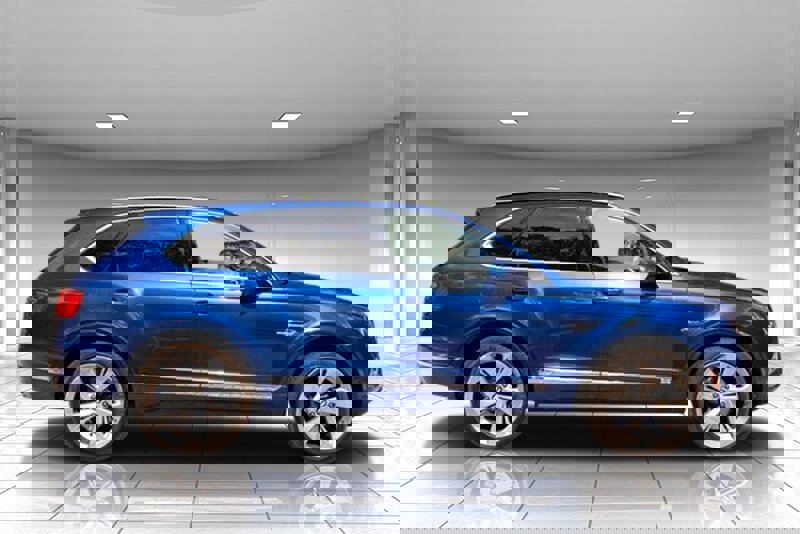 Used 2018 Bentley Bentayga Onyx Edition image 5