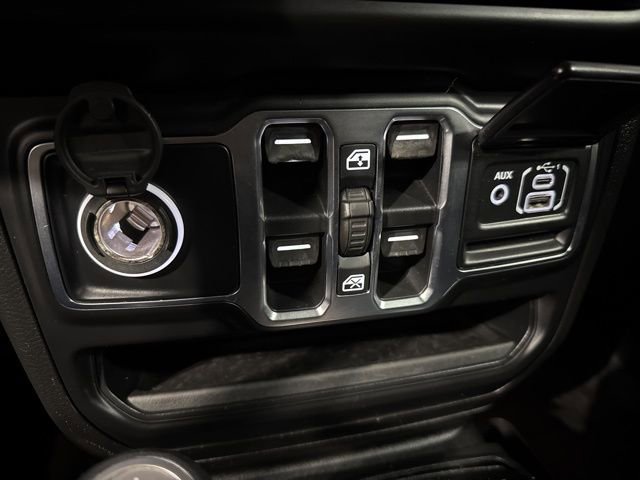 Used 2020 Jeep Gladiator Overland w/ LED Lighting Group image 16