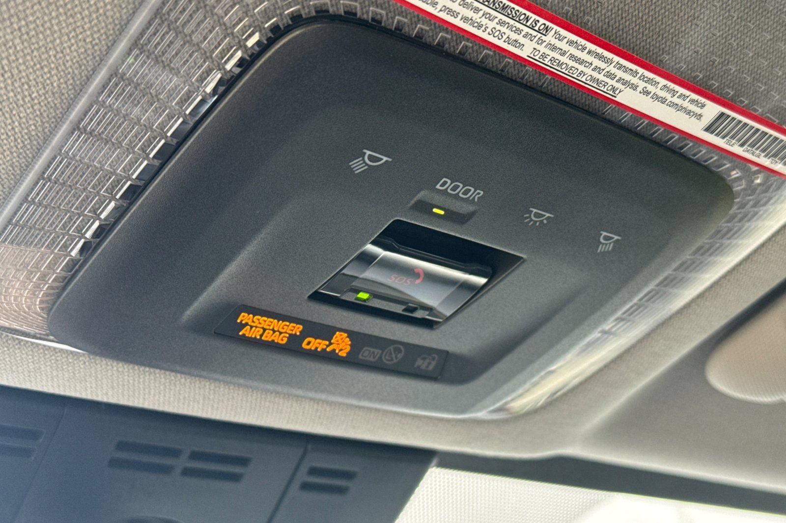 Certified 2025 Toyota Prius LE FWD image 24