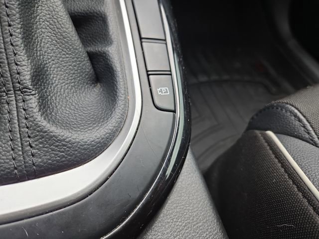 Used 2023 Kia Forte GT-Line w/ GT-Line Premium Package image 17