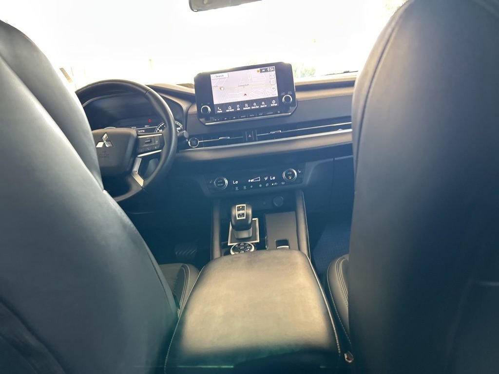 Used 2024 Mitsubishi Outlander SE AWD/4WD image 29