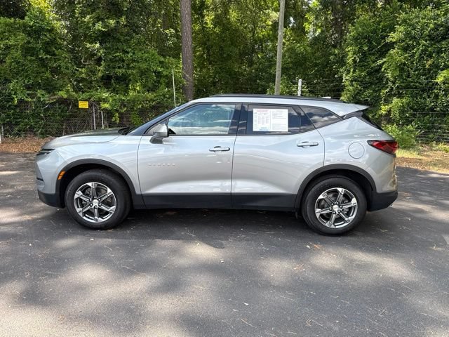 Used 2024 Chevrolet Blazer LT w/ Convenience Package FWD image 2