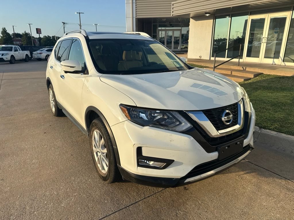 Used 2017 Nissan Rogue SV