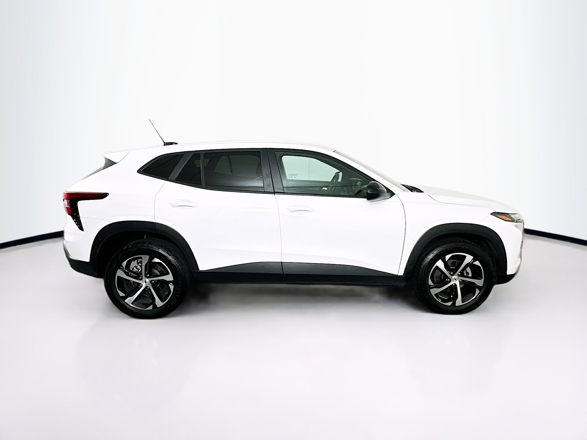 Used 2024 Chevrolet Trax RS image 10