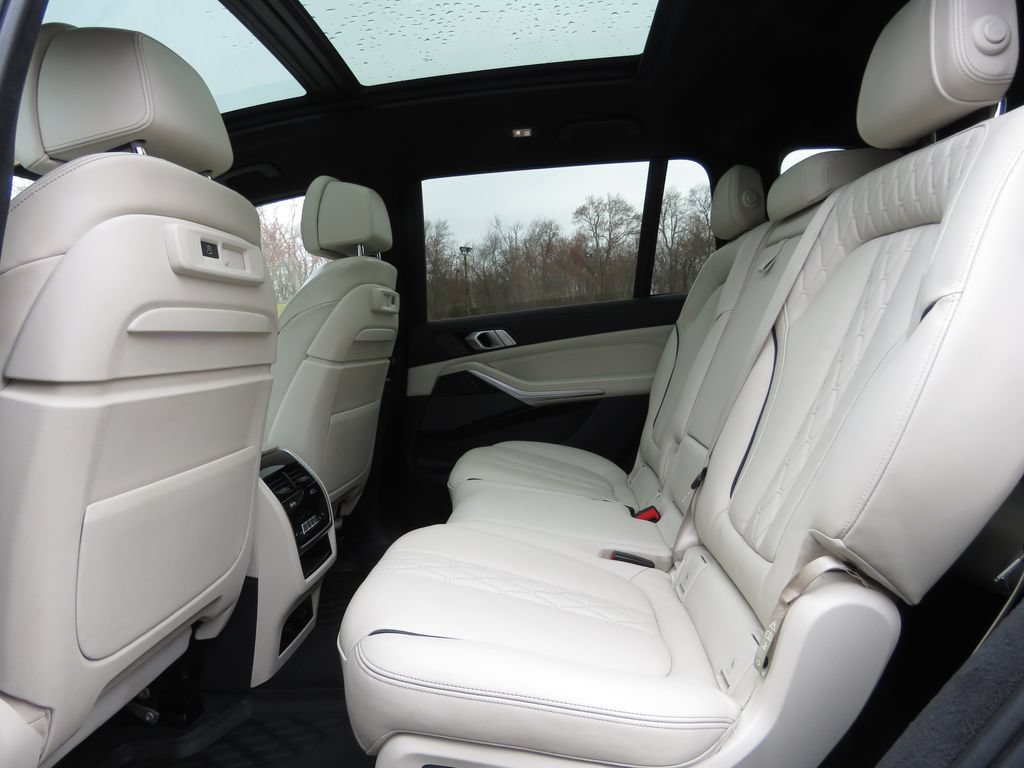 Used 2019 BMW X7 xDrive50i w/ M Sport Package AWD/4WD image 21