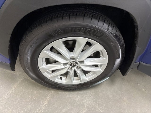 Certified 2024 Toyota Corolla Cross LE image 27