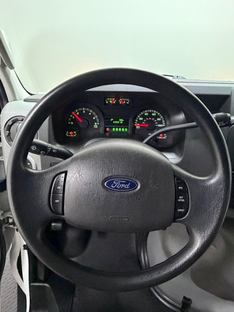 Used 2013 Ford E-350 and Econoline 350 Extended Super Duty RWD image 16
