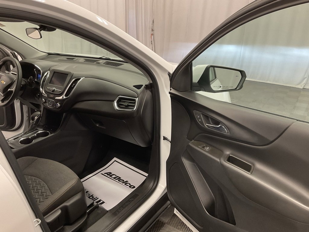 Used 2023 Chevrolet Equinox LT w/ LPO, Floor Liner Package image 17