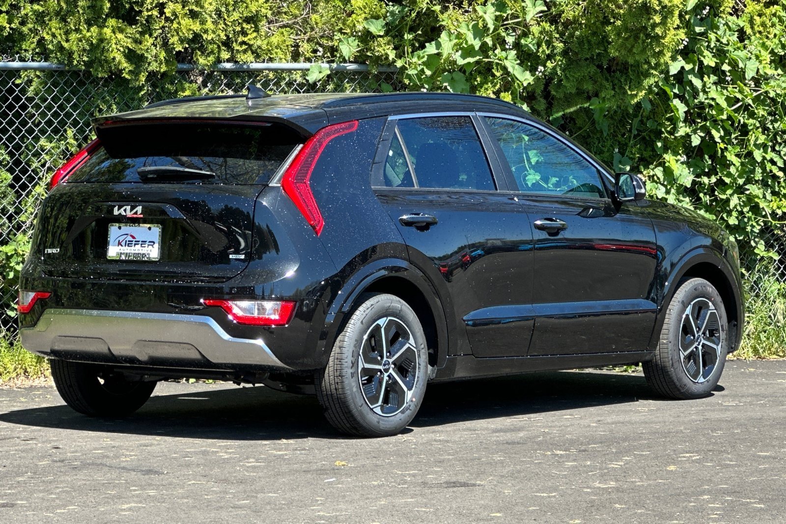 New 2025 Kia Niro SX image 3