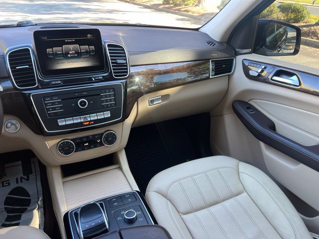 Used 2017 Mercedes-Benz GLS 450 4MATIC image 27