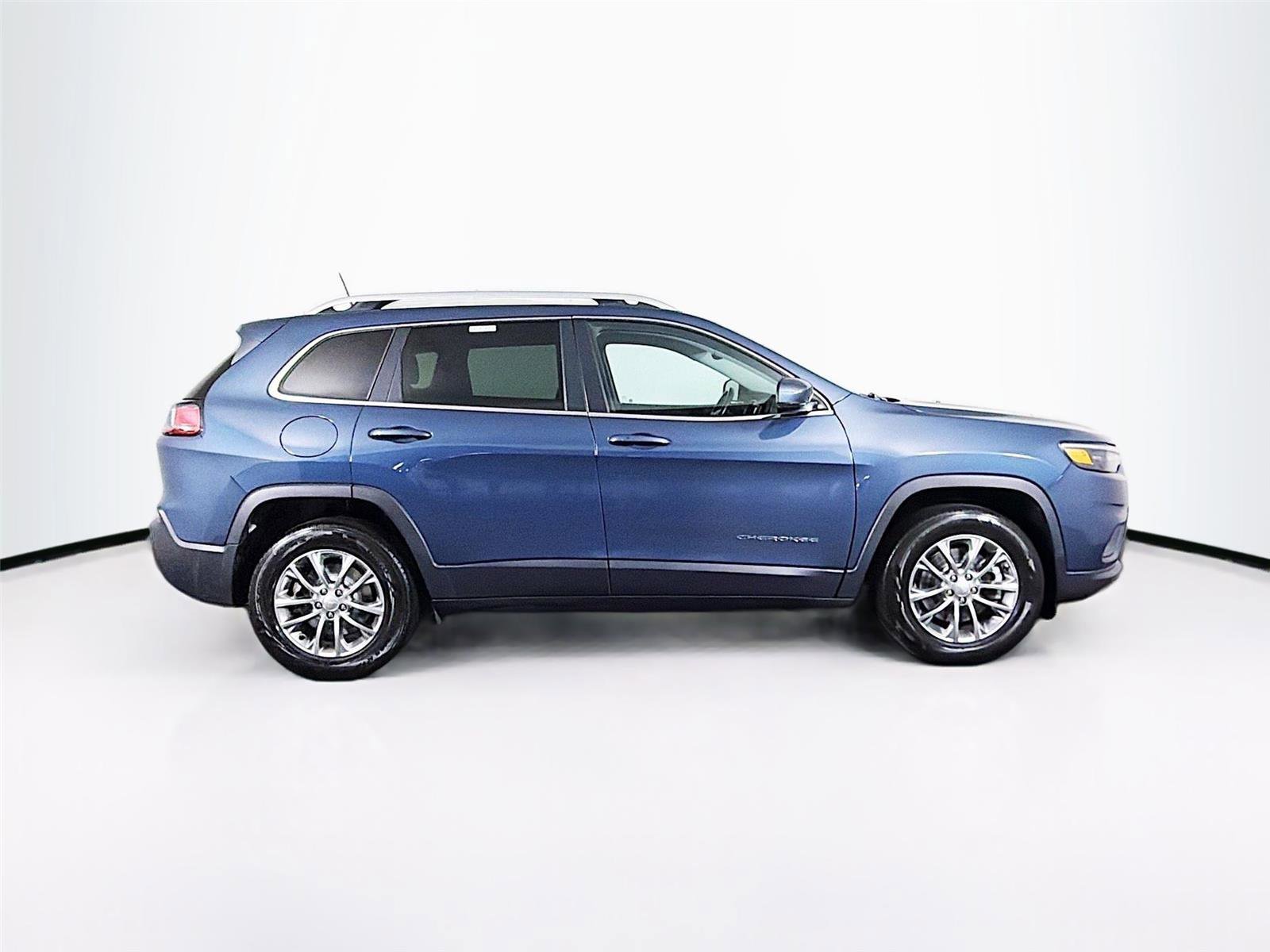 Used 2021 Jeep Cherokee Latitude Lux w/ Comfort/Convenience Group image 8
