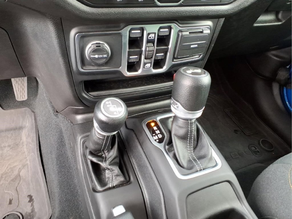 Used 2024 Jeep Wrangler Unlimited Sport AWD/4WD image 26