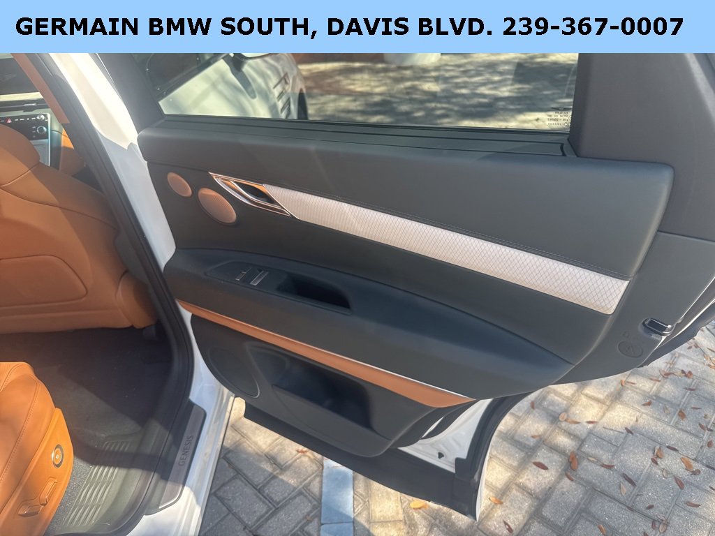 Used 2025 Genesis GV80 3.5T Prestige image 32