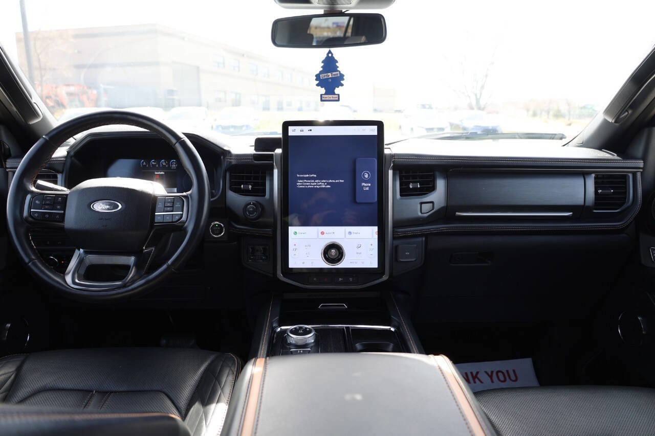 Used 2023 Ford Expedition Platinum image 14