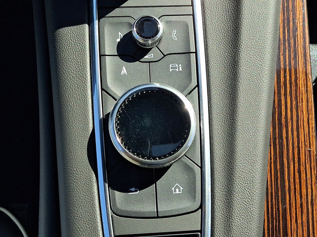 Used 2023 Cadillac Escalade Premium Luxury AWD/4WD image 28
