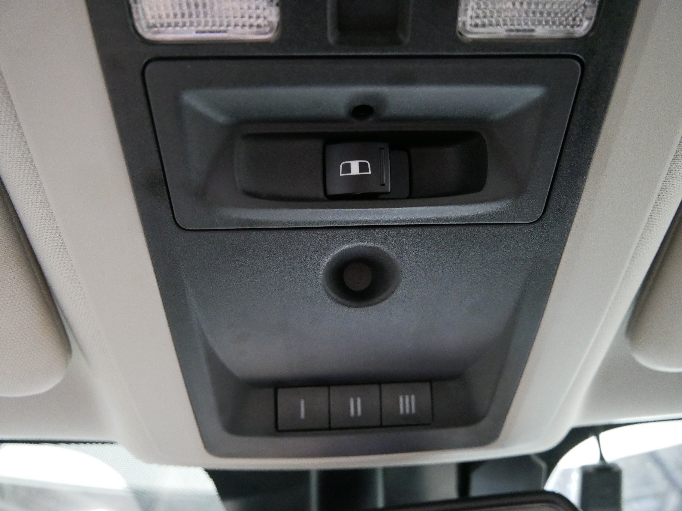 Used 2017 RAM 1500 Classic SLT w/ Luxury Group AWD/4WD image 32