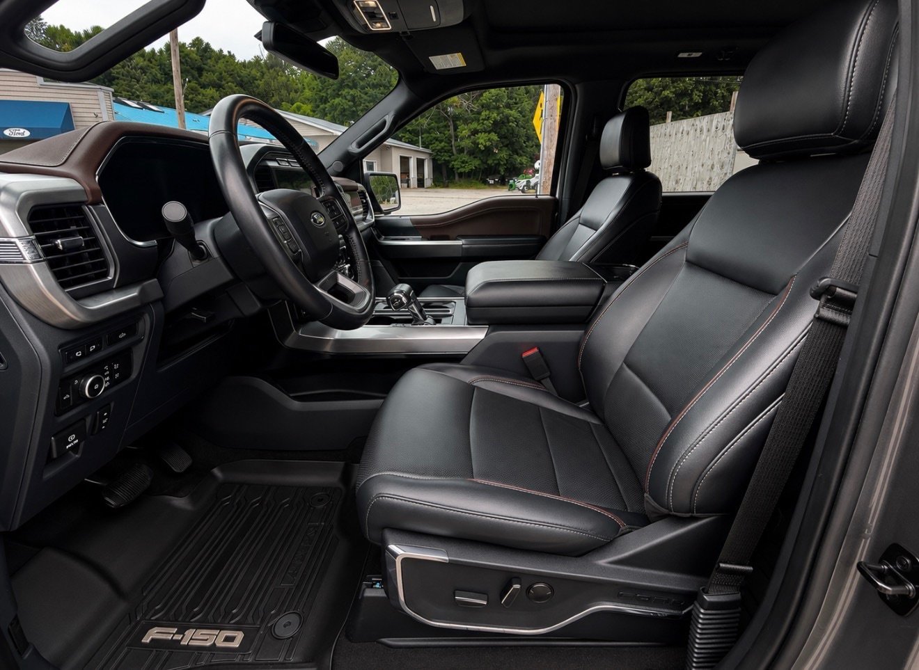 Used 2022 Ford F150 Lariat AWD/4WD image 11