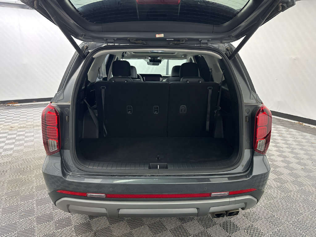 Used 2023 Hyundai Palisade SEL w/ Premium Package FWD image 20