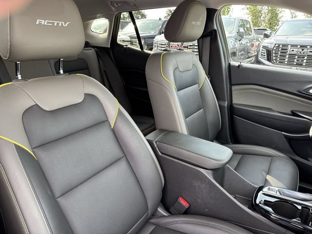 Used 2024 Chevrolet Trax ACTIV w/ Sunroof Package FWD image 27