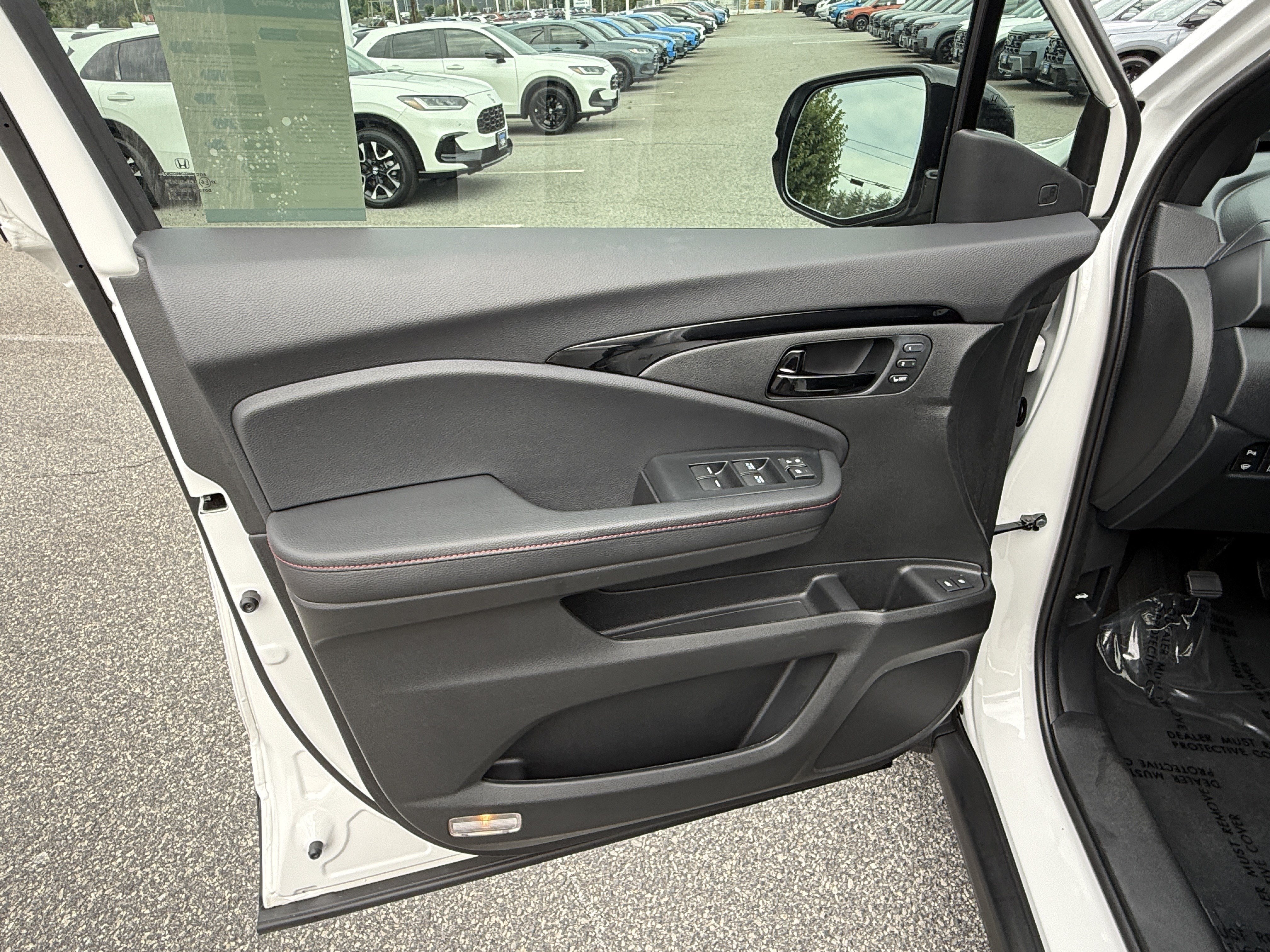 Certified 2024 Honda Passport Black Edition image 14