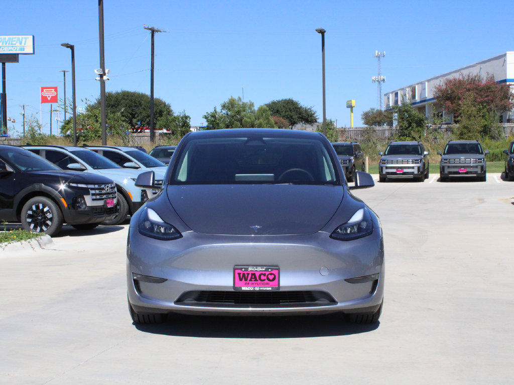Used 2025 Tesla Model Y Performance AWD/4WD image 2