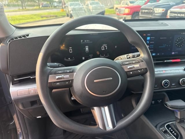 Used 2025 Hyundai Kona SE AWD/4WD image 16