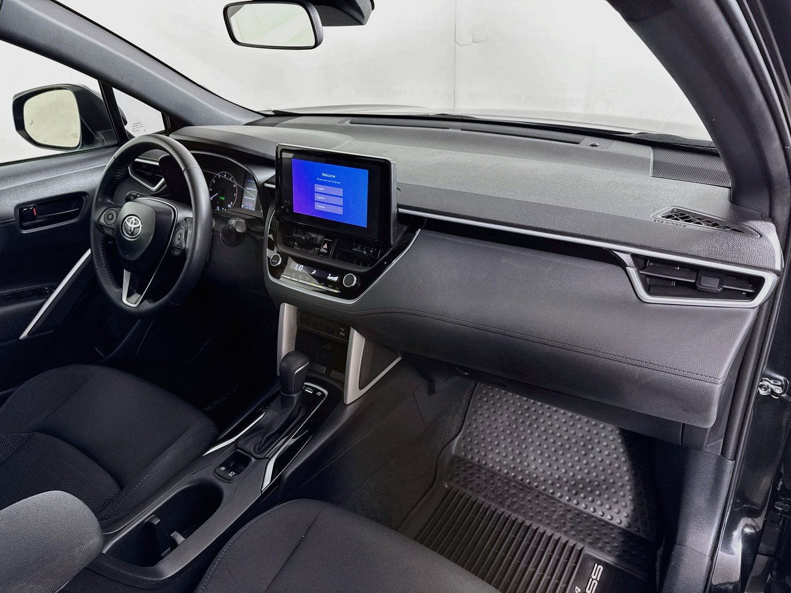 Certified 2025 Toyota Corolla Cross AWD Hybrid image 27