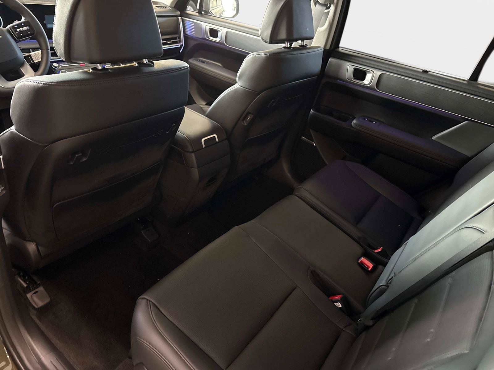 New 2026 Hyundai Santa Fe Limited image 11