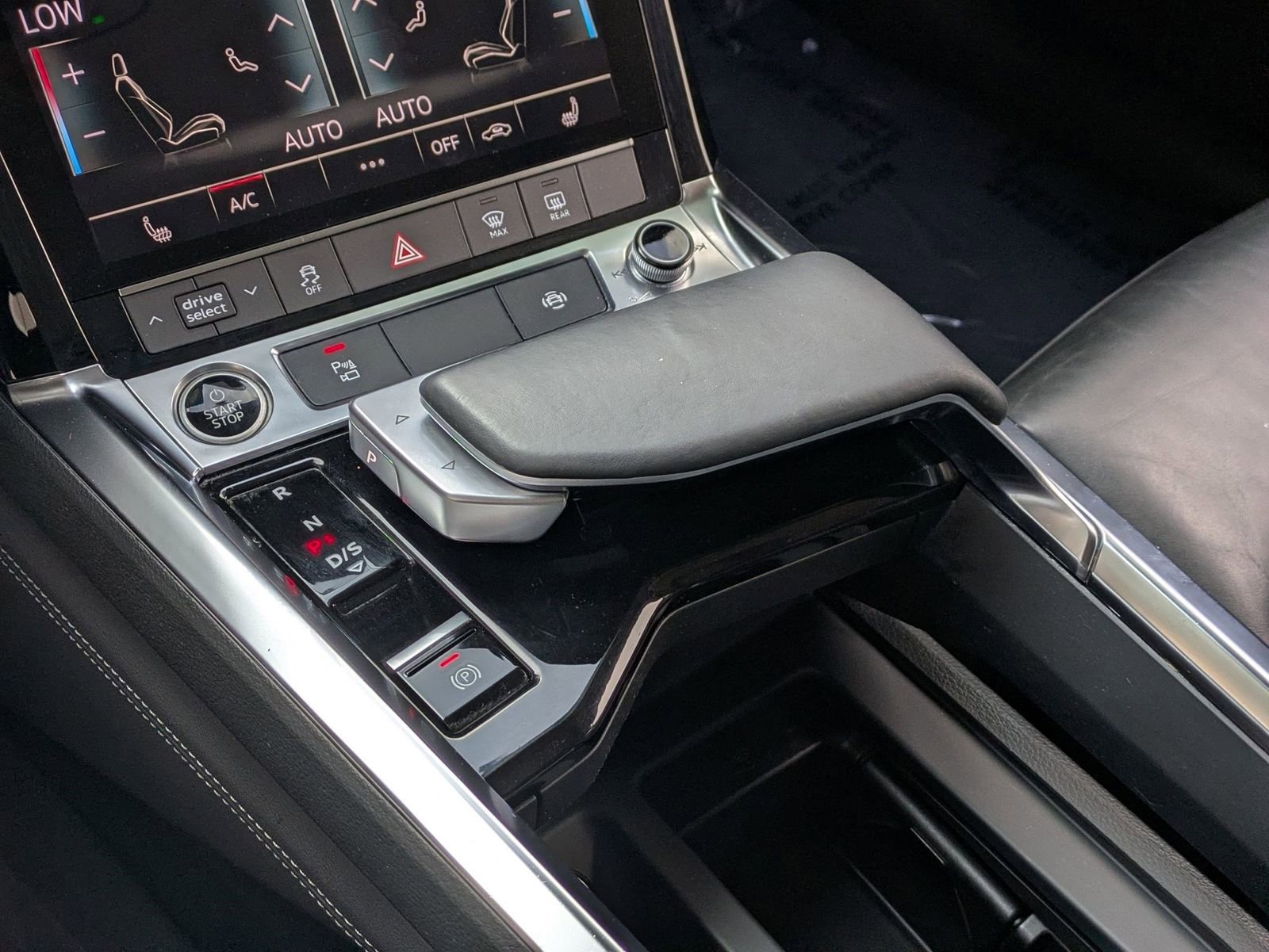 Used 2022 Audi e-tron Premium image 14