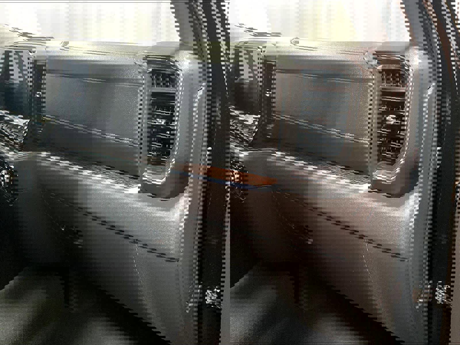 Used 2024 GMC Sierra 1500 Elevation image 13