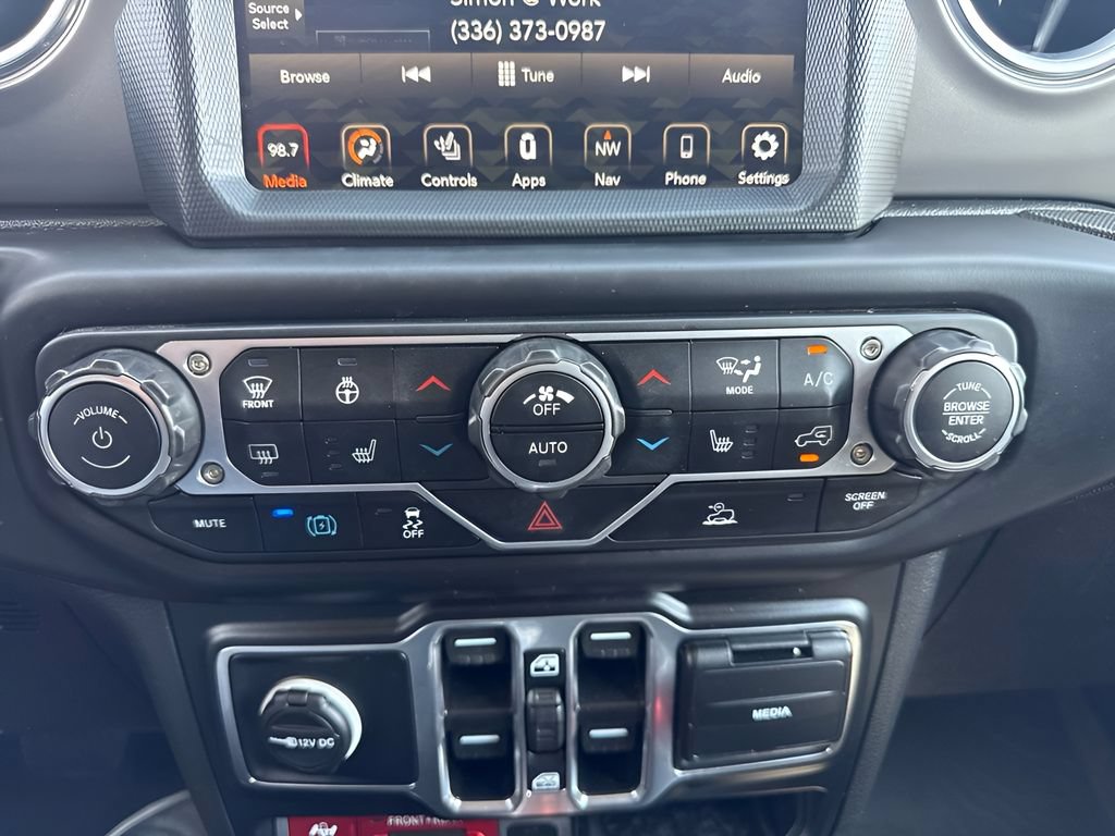 Used 2023 Jeep Wrangler Unlimited Rubicon 4xe w/ Cold Weather Group AWD/4WD image 17