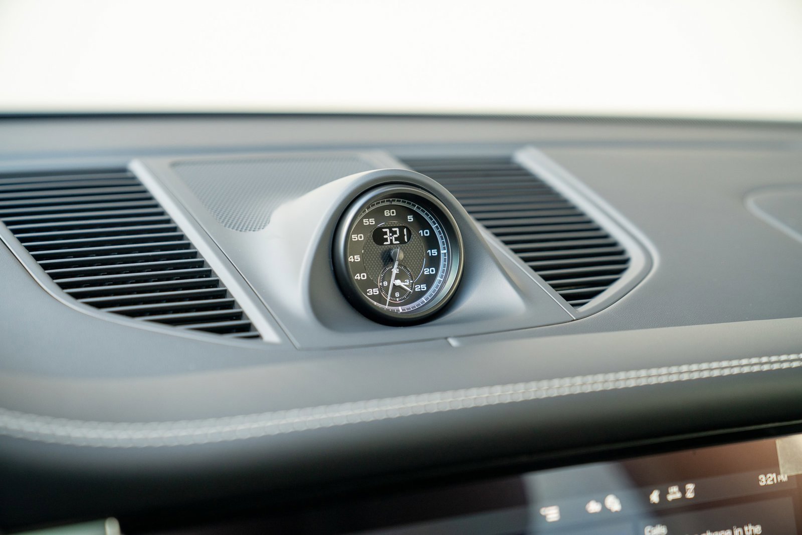 New 2025 Porsche Macan S image 15