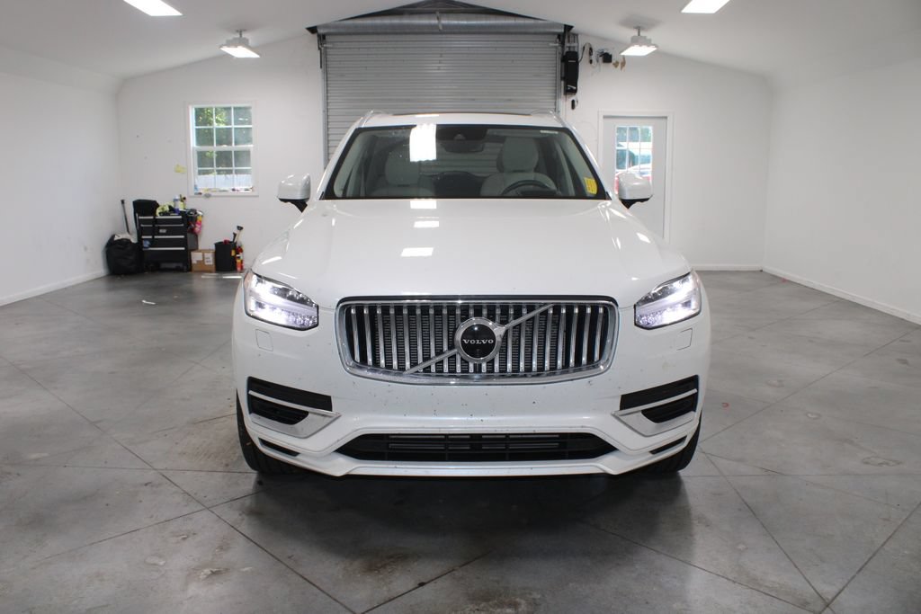 Used 2022 Volvo XC90 T8 Inscription w/ Advanced Package AWD/4WD image 3