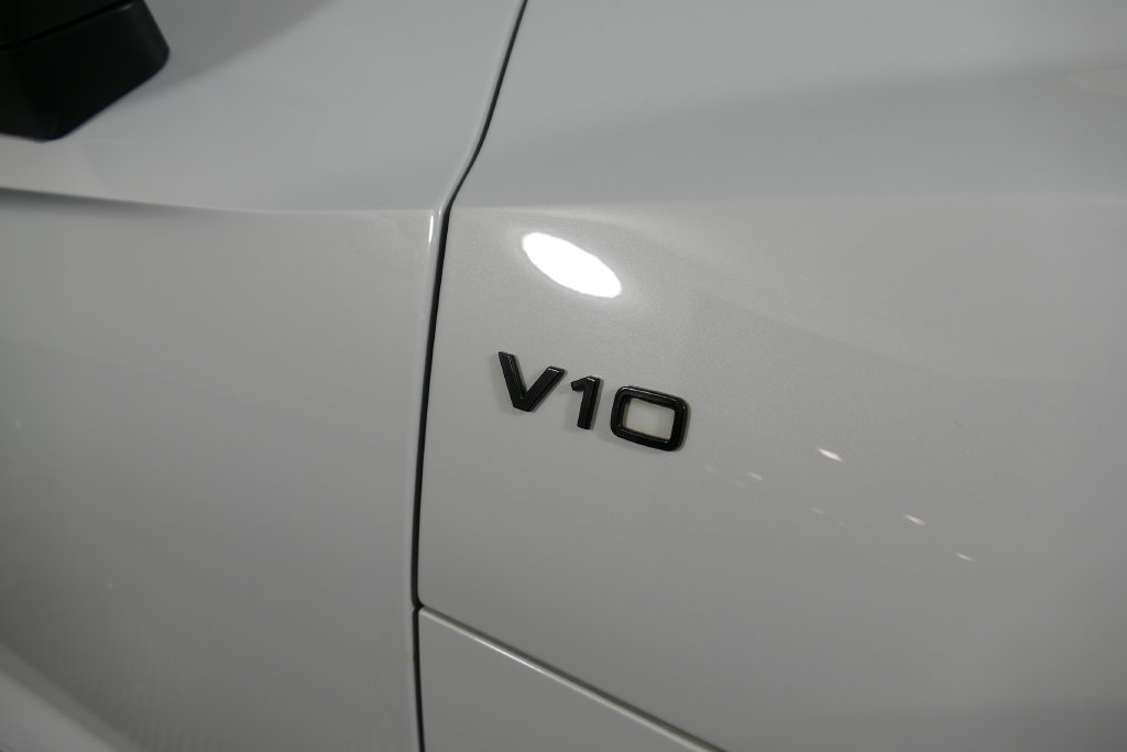 Used 2017 Audi R8 V10 w/ Carbon Exterior Package AWD/4WD image 3