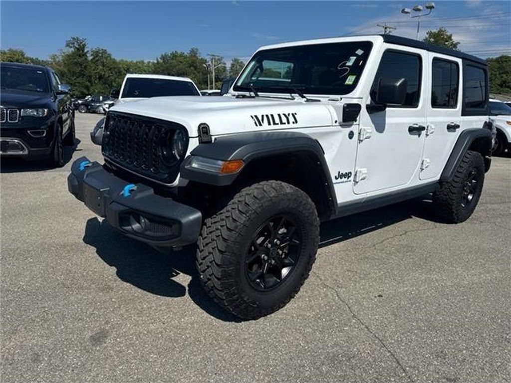 Used 2024 Jeep Wrangler Unlimited AWD/4WD image 11