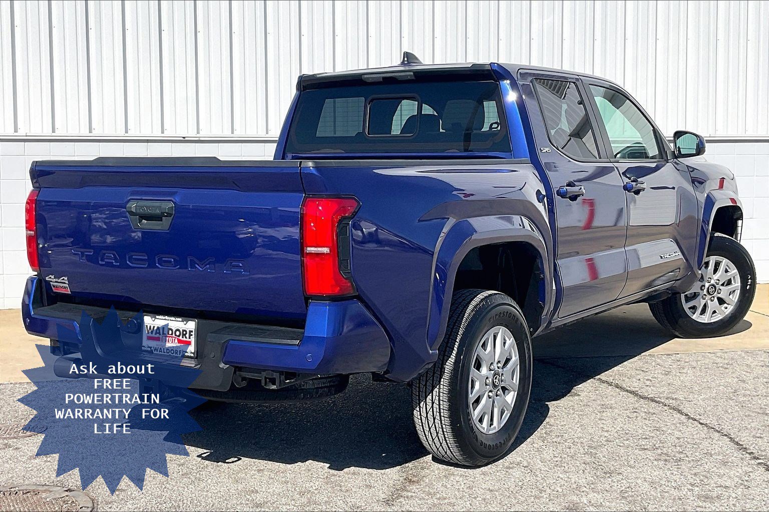 Used 2024 Toyota Tacoma SR5 AWD/4WD image 17