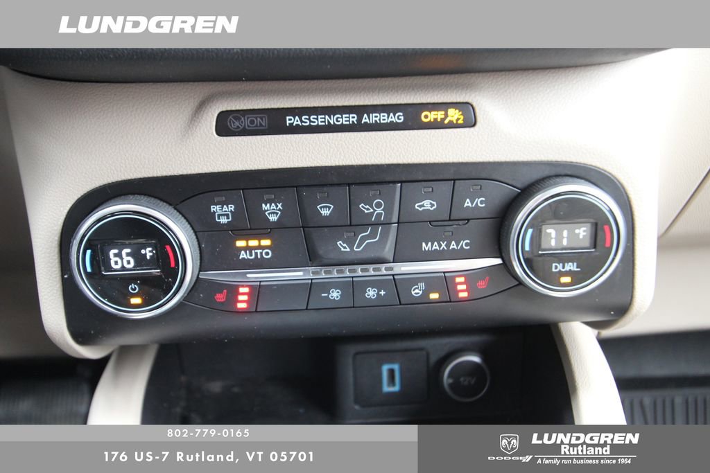 Used 2020 Ford Escape Titanium w/ Titanium Premium Package 2.0 image 23