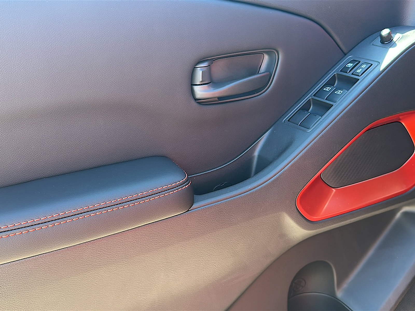 New 2026 Nissan Frontier PRO-4X w/ Pro-4x Convenience Package image 13